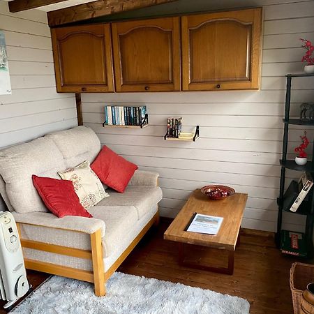 Cherry Tree Glamping Lodge Wellington  Luaran gambar