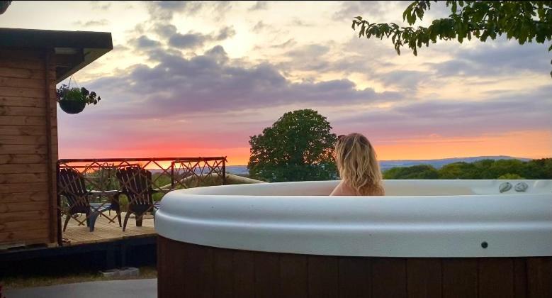 Cherry Tree Glamping Lodge Wellington  Luaran gambar