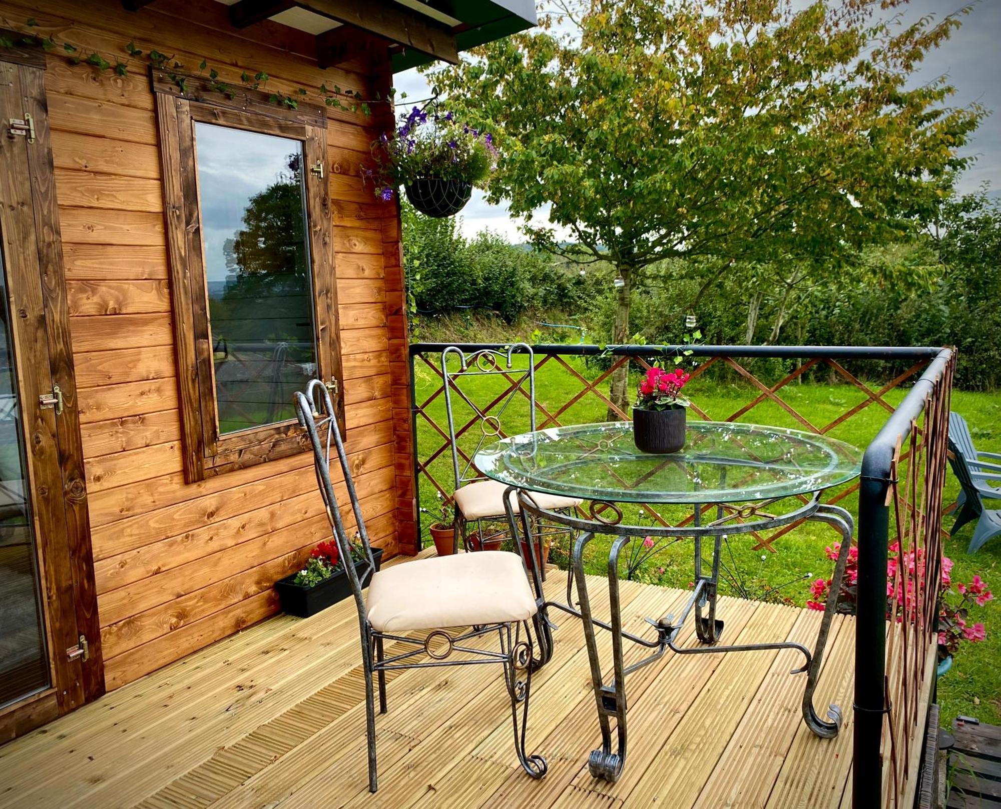 Cherry Tree Glamping Lodge Wellington  Luaran gambar
