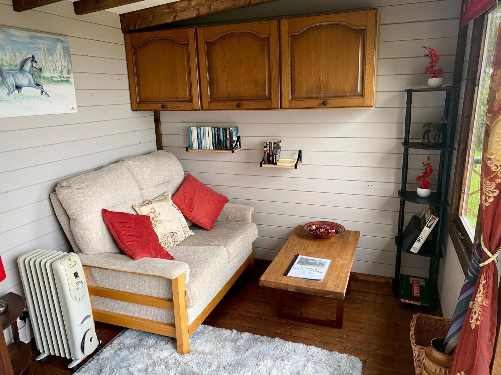 Cherry Tree Glamping Lodge Wellington  Luaran gambar